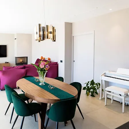 Cosettte Vicenc * بلاتجا ذارو