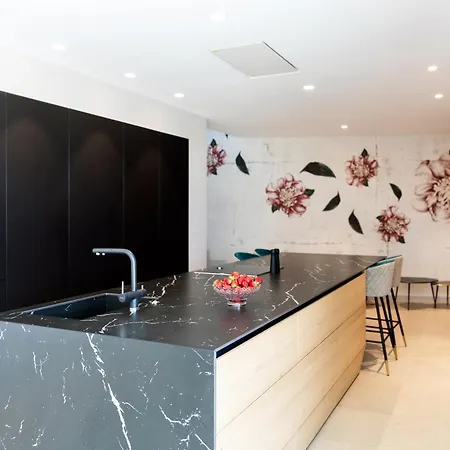 Cosettte Vicenc * بلاتجا ذارو